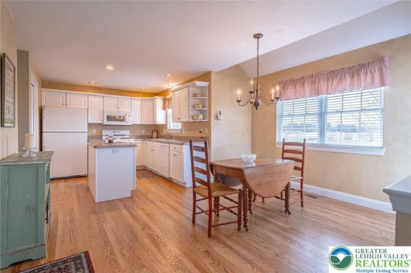 $574,900 | 3240 Watermill Drive, Lower Macungie Township, PA 18062