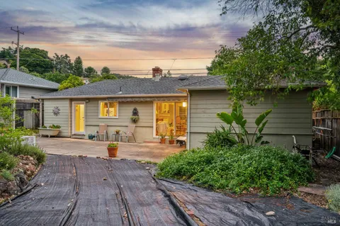 $799,000 | 807 Reichert Avenue, Novato, CA 94945