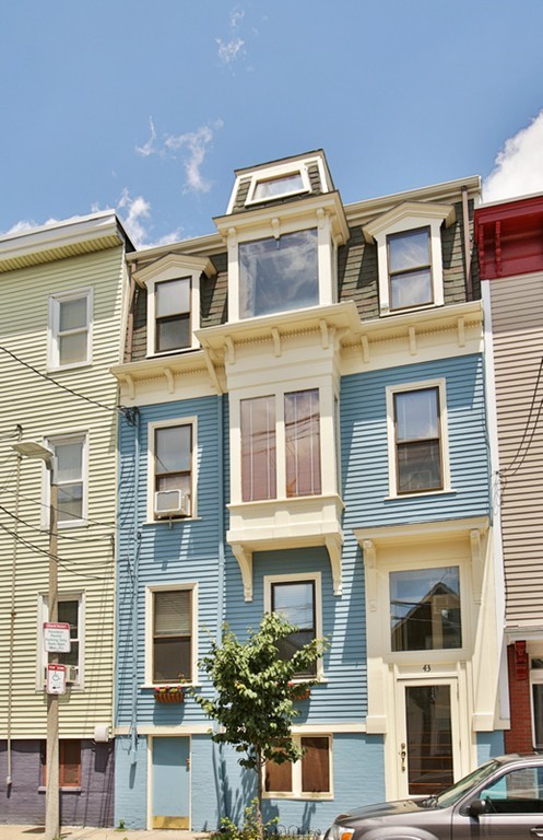 43 Russell Street, Unit 1 Boston, MA 02129 - Photo 6 of 6 a front view of a building