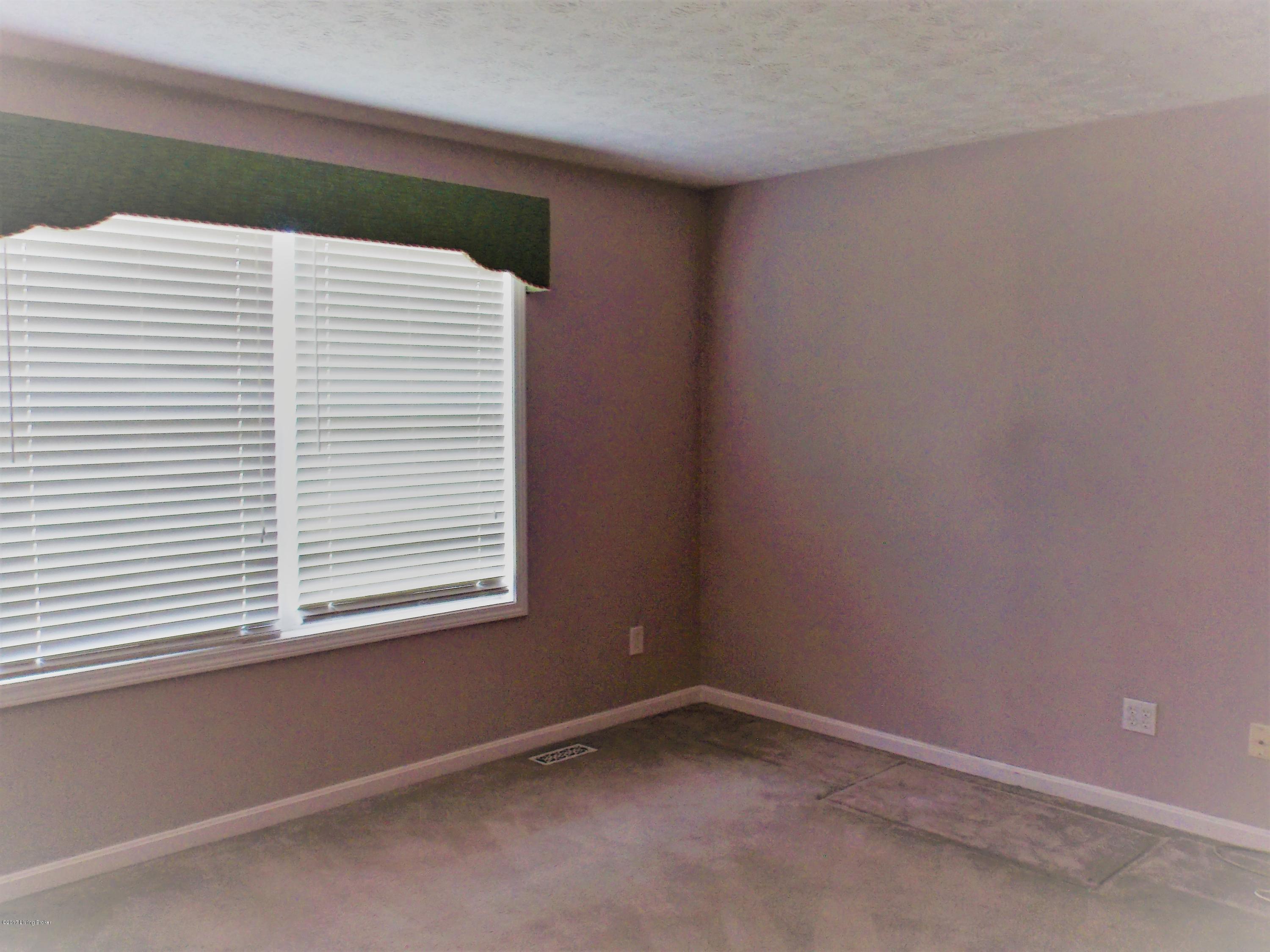 7306 Ridge Creek Road Louisville, KY 40291 - Photo 16 of 53 Upstairs Family room