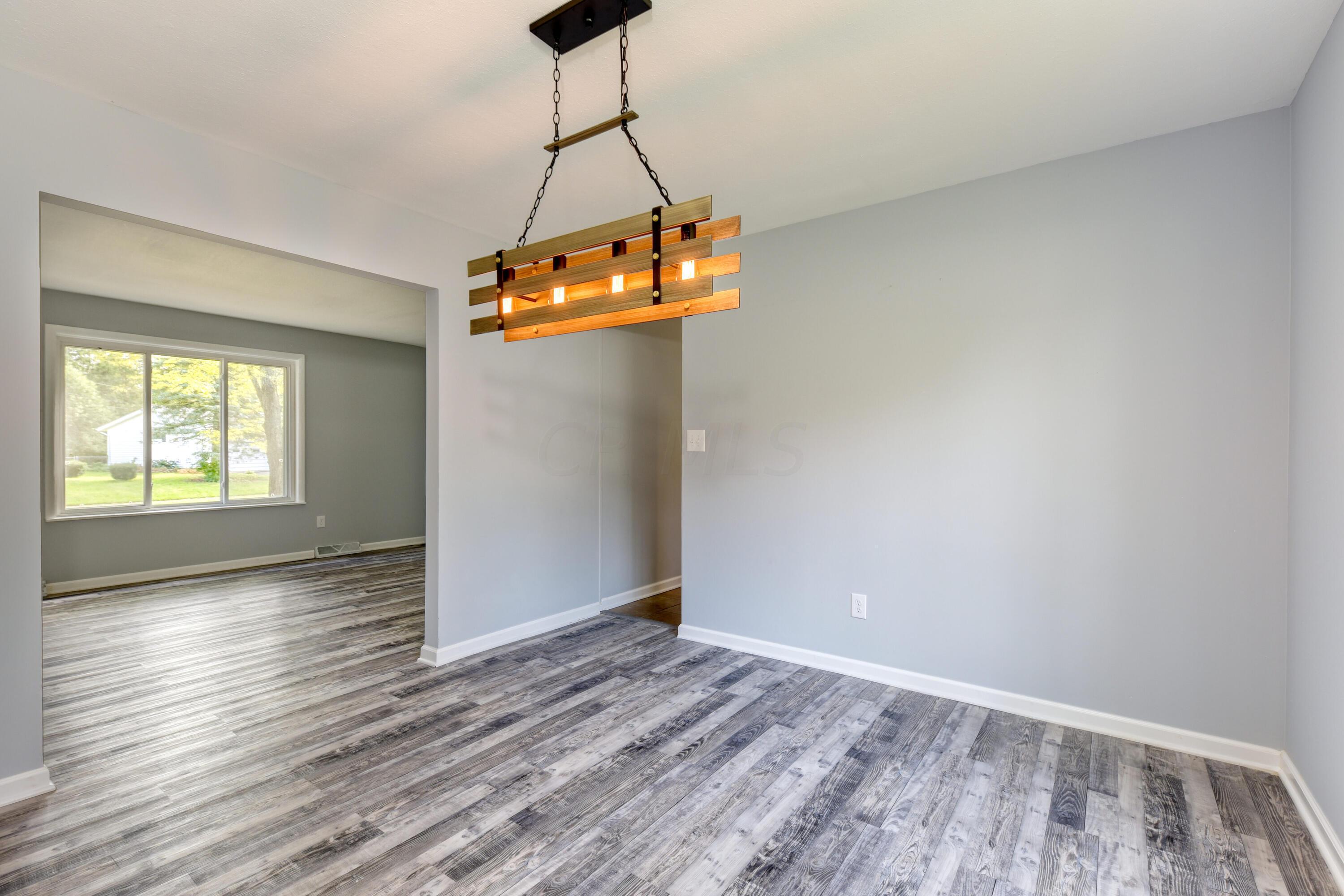 6471 Red Fox Road Reynoldsburg, OH 43068 - Photo 9 of 33 3CE6FBA5-0661-40F5-AA42-77D85F6646C0
