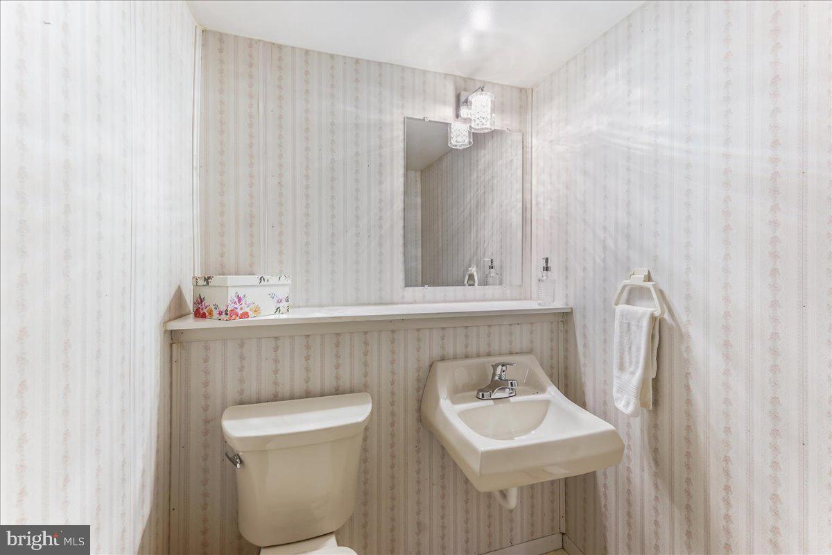 261 Oakfield Drive Newark, DE 19713 - Photo 17 of 28