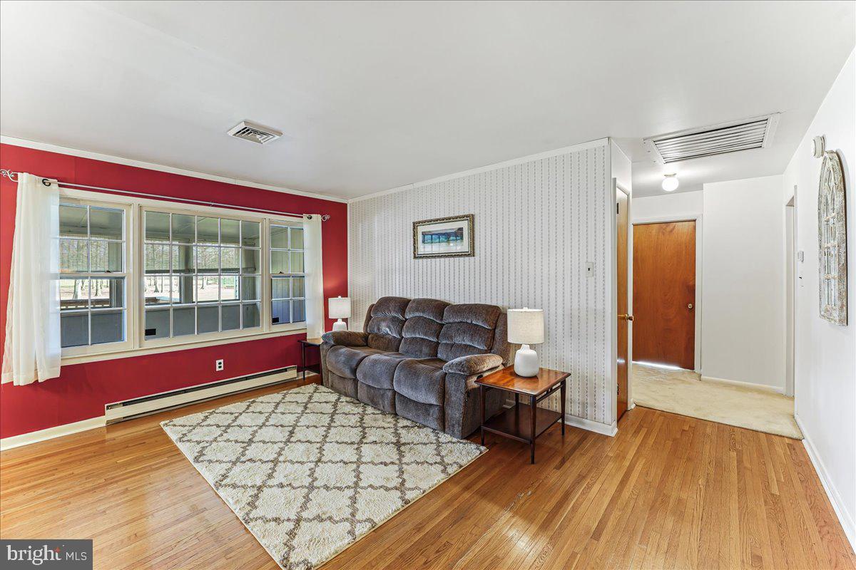 261 Oakfield Drive Newark, DE 19713 - Photo 5 of 28