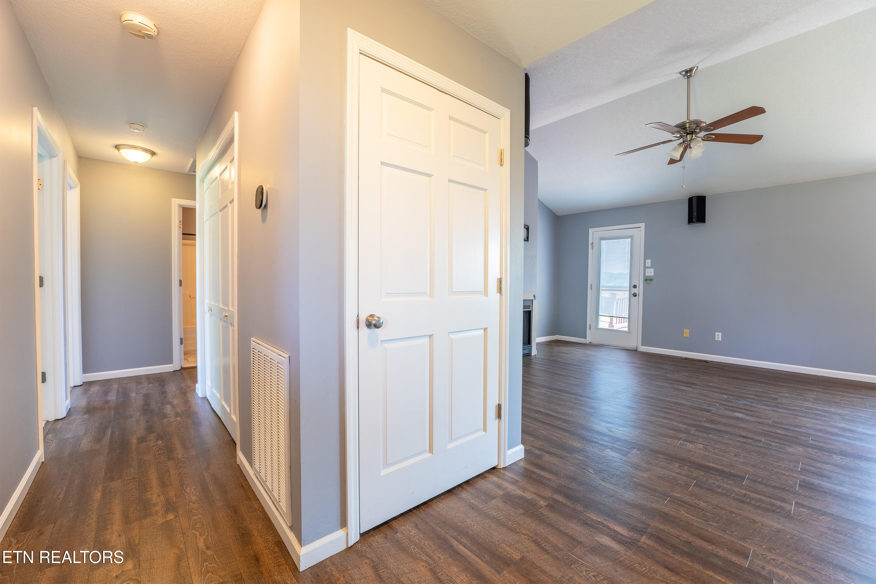 7702 Old Clinton Pike Powell, TN 37849 - Photo 5 of 46 4