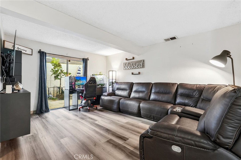 15228 Ramona Boulevard Baldwin Park, CA 91706 - Photo 4 of 25