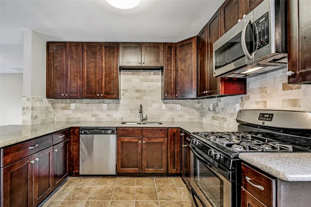 $2,200 | 4421 Lido Lane, Houston, TX 77092