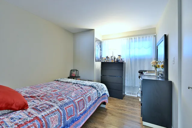 $375,000 | 913 South Iowa Street, Addison, IL 60101