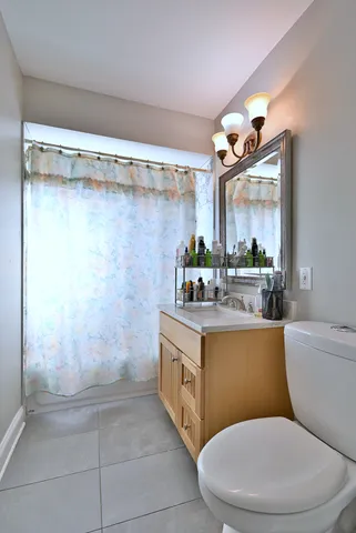 $375,000 | 913 South Iowa Street, Addison, IL 60101