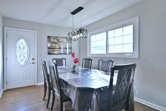 $375,000 | 913 South Iowa Street, Addison, IL 60101