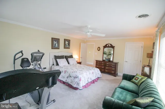 a view of workspace with gym equipment