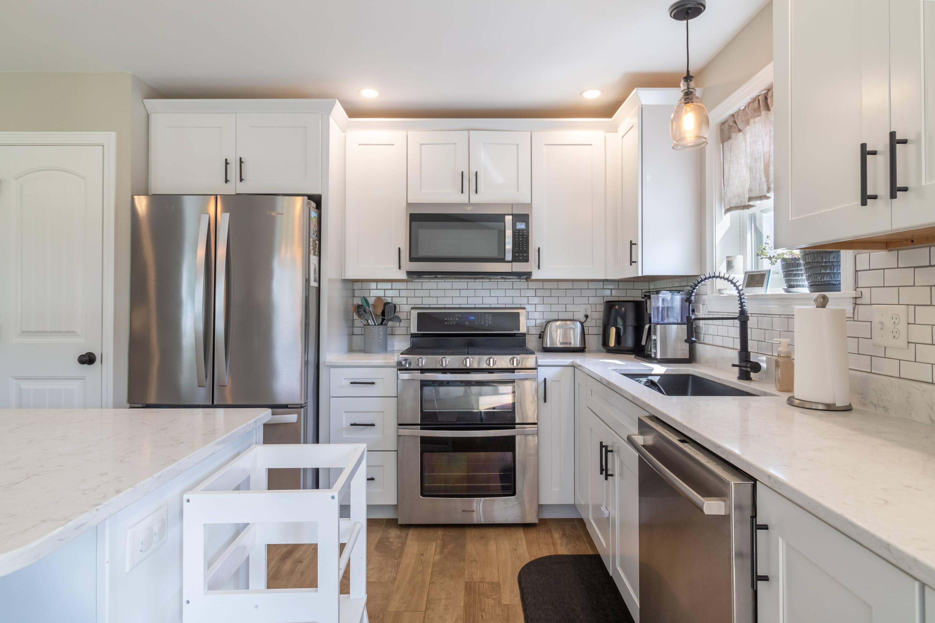101 Oak Hill Road Orrington, ME 04474 - Photo 11 of 52 101 Oak Hill Road Interiors-15