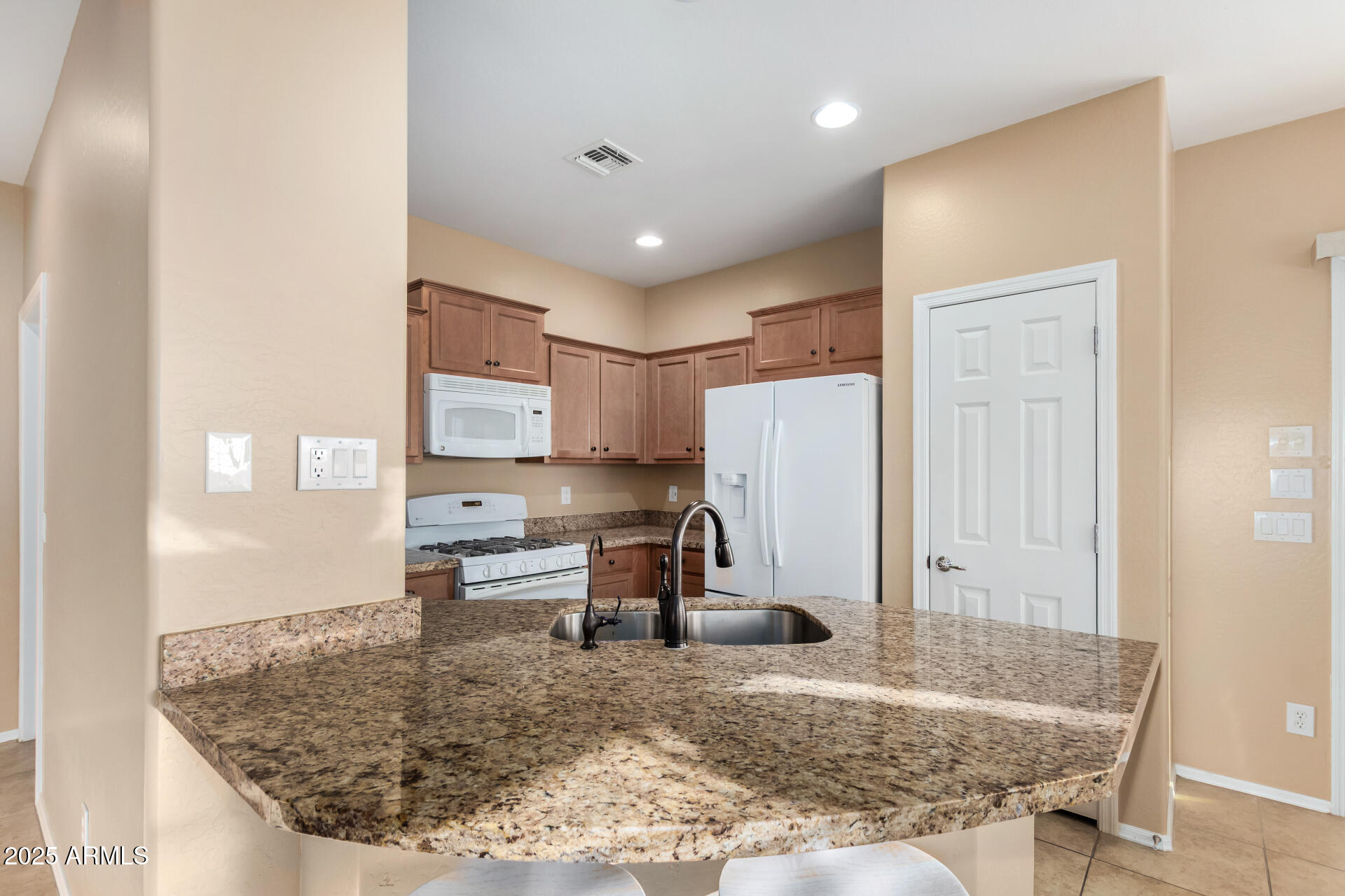 7779 West Springfield Court Florence, AZ 85132 - Photo 21 of 46 13 - Springfield