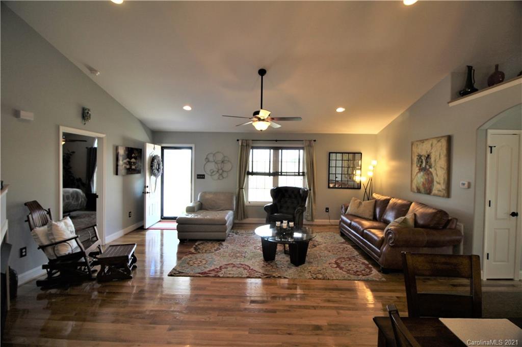 6941 Forney Hill Road Denver, NC 28037 - Photo 5 of 29 Gallery Image 5