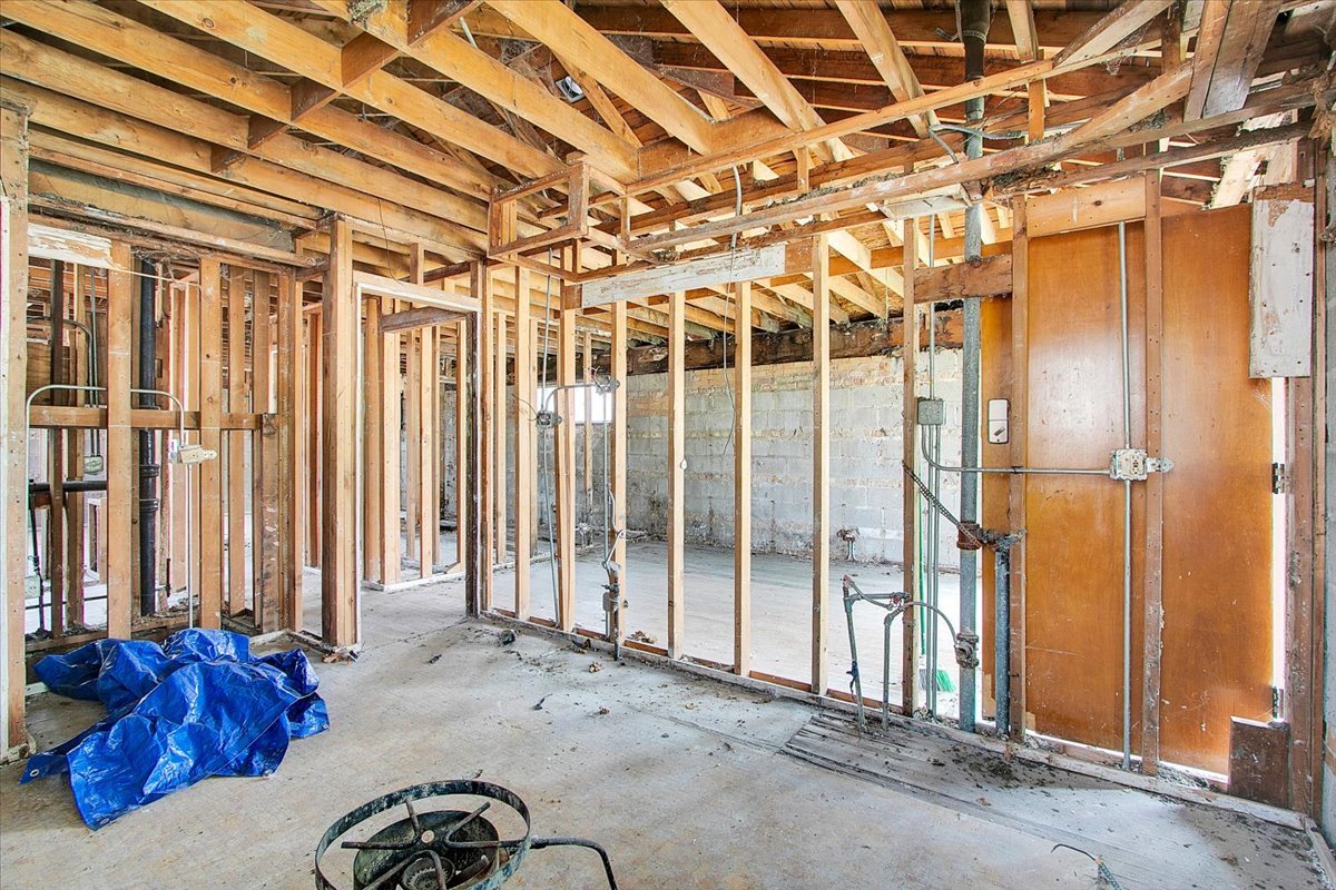 1327 South Wolf Road Hillside, IL 60162 - Photo 7 of 19 Gallery Image 7