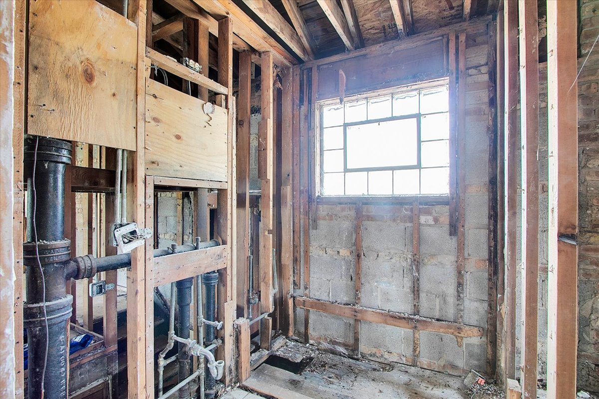 1327 South Wolf Road Hillside, IL 60162 - Photo 8 of 19 Gallery Image 8