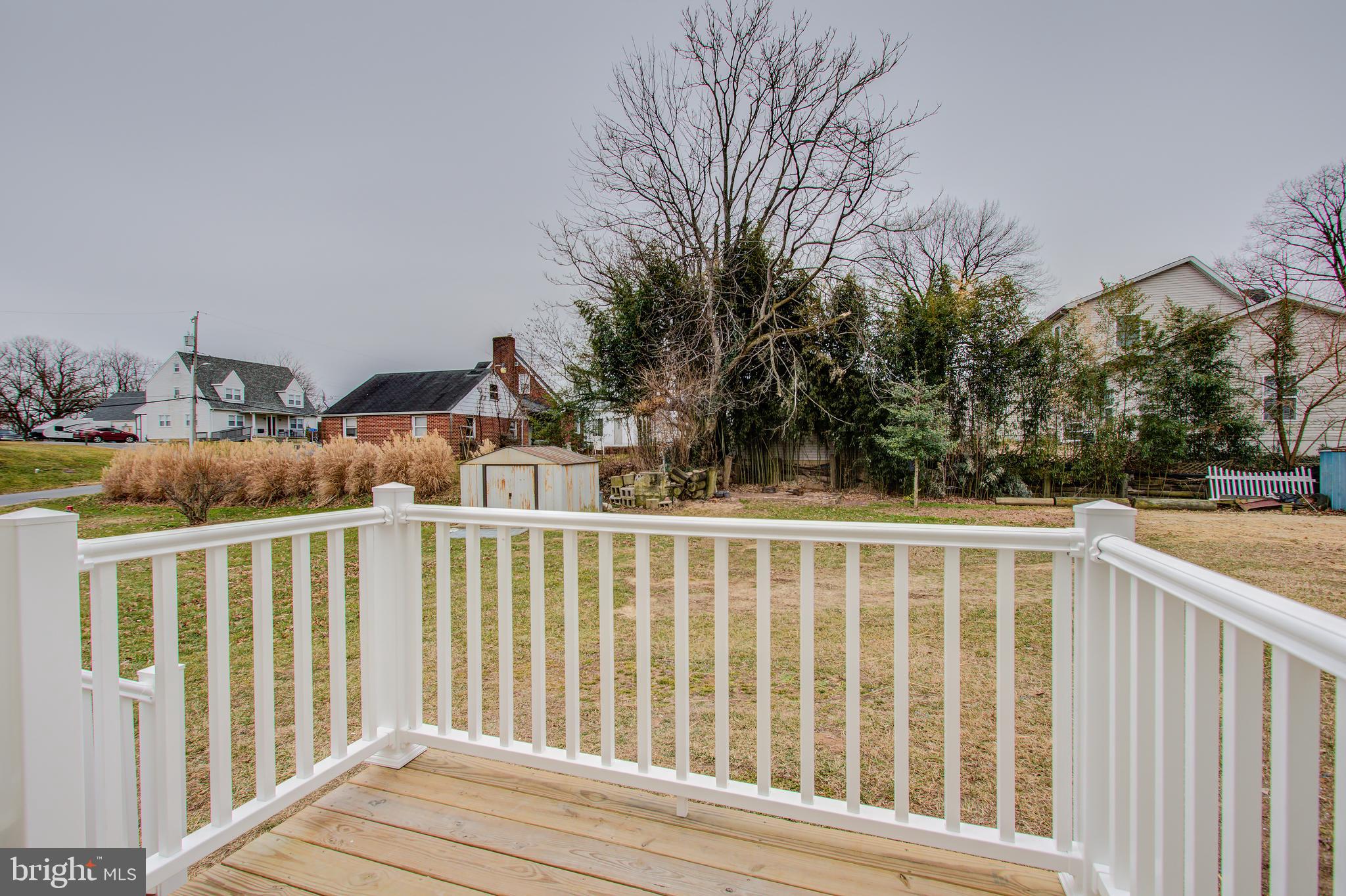 7503 Plainview Road Baltimore, MD 21237 - Photo 12 of 39 Nice Sized New Deck right off the Kitchen"