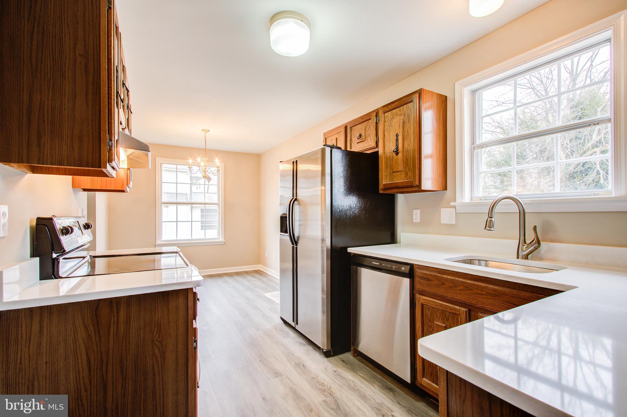 7503 Plainview Road Baltimore, MD 21237 - Photo 19 of 39 "Really Nice Sized Kitchen"