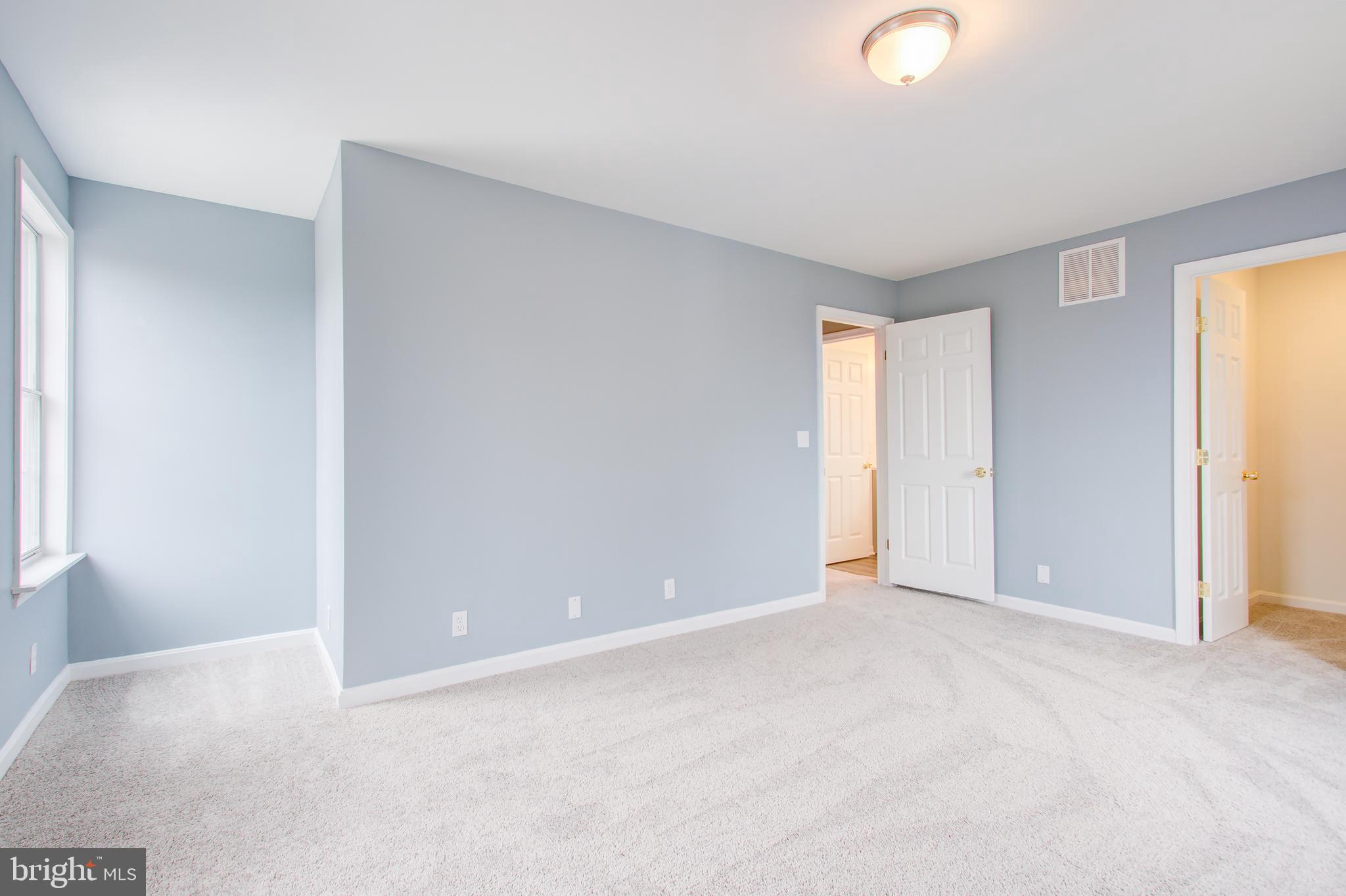 7503 Plainview Road Baltimore, MD 21237 - Photo 30 of 39 "Even has a Special Sitting Area"