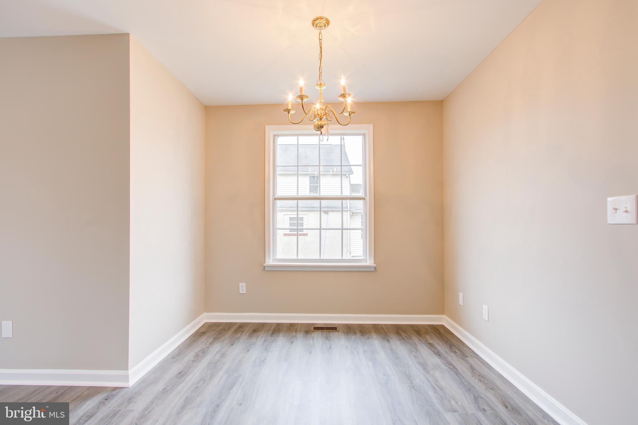 7503 Plainview Road Baltimore, MD 21237 - Photo 10 of 39 "Nice Dining Room off the Kitchen"