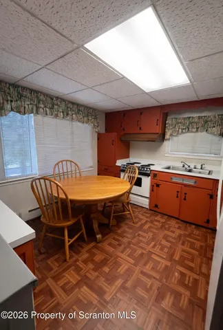 $260,000 | 218 Lake Scranton Road, Scranton, PA 18505