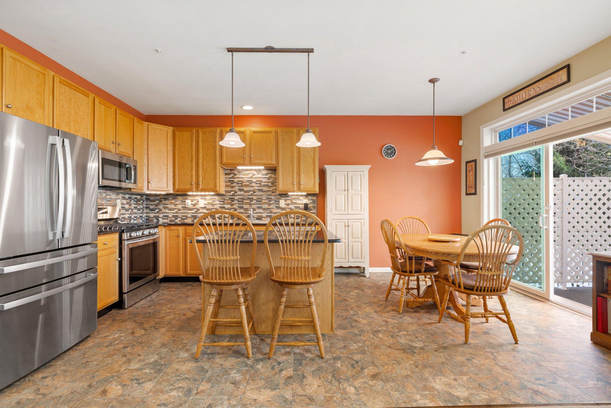 136 Sunnyhill Drive Exton, PA 19341 - Photo 5 of 37 Kitchen with beautiful stone counters