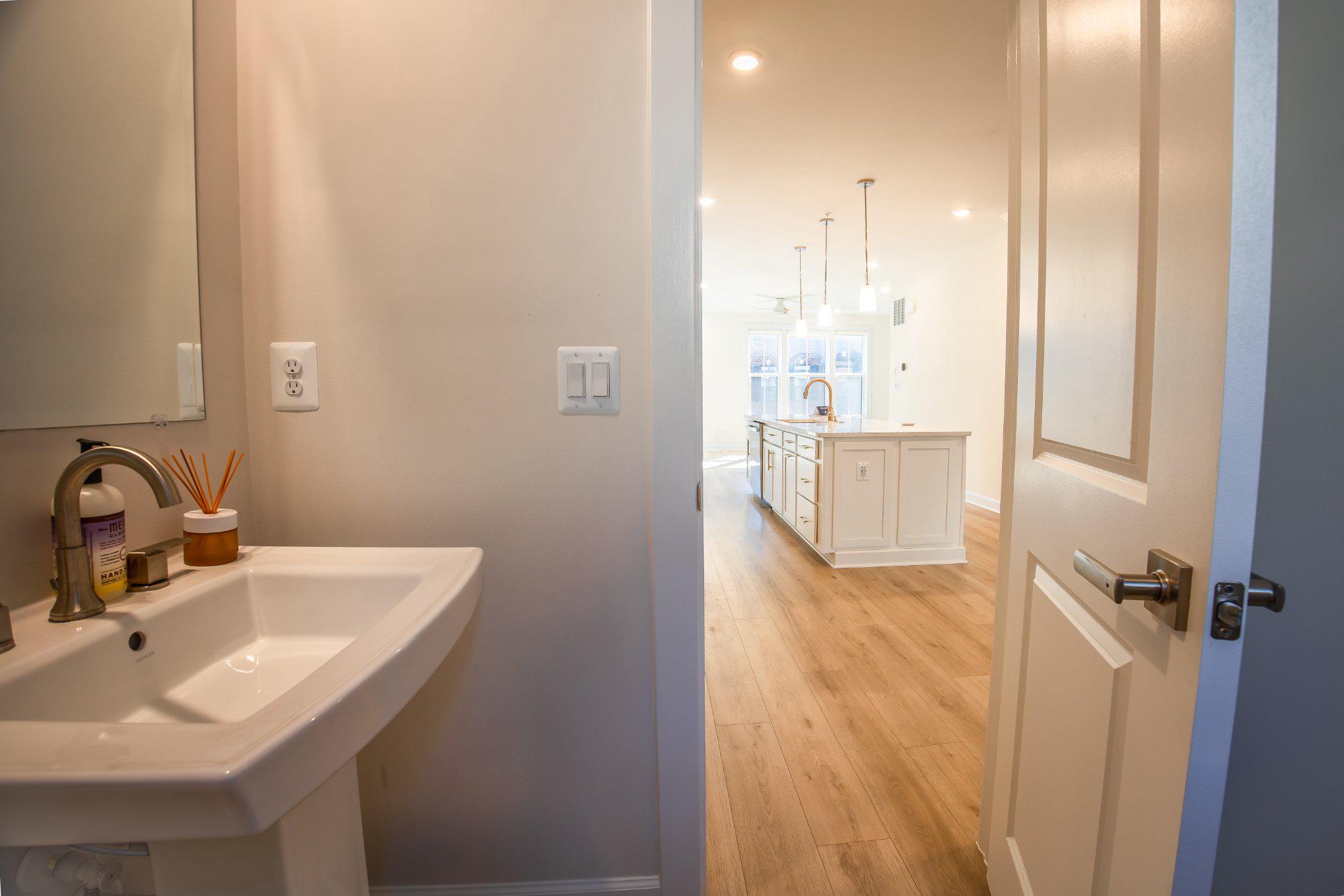 5313 8th Road South Arlington, VA 22204 - Photo 27 of 50 Half bath - 2nd floor