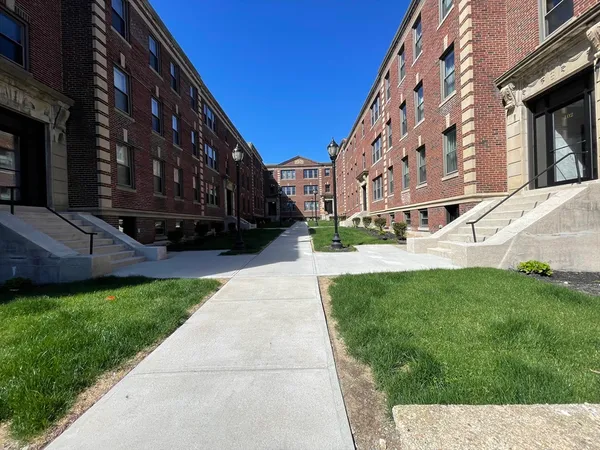 $5,000 | 98 A Longwood Avenue, Unit 3, Brookline, MA 02446