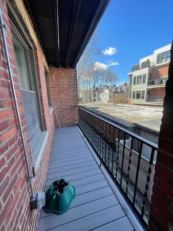 $5,000 | 98 A Longwood Avenue, Unit 3, Brookline, MA 02446