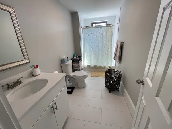 $5,000 | 98 A Longwood Avenue, Unit 3, Brookline, MA 02446