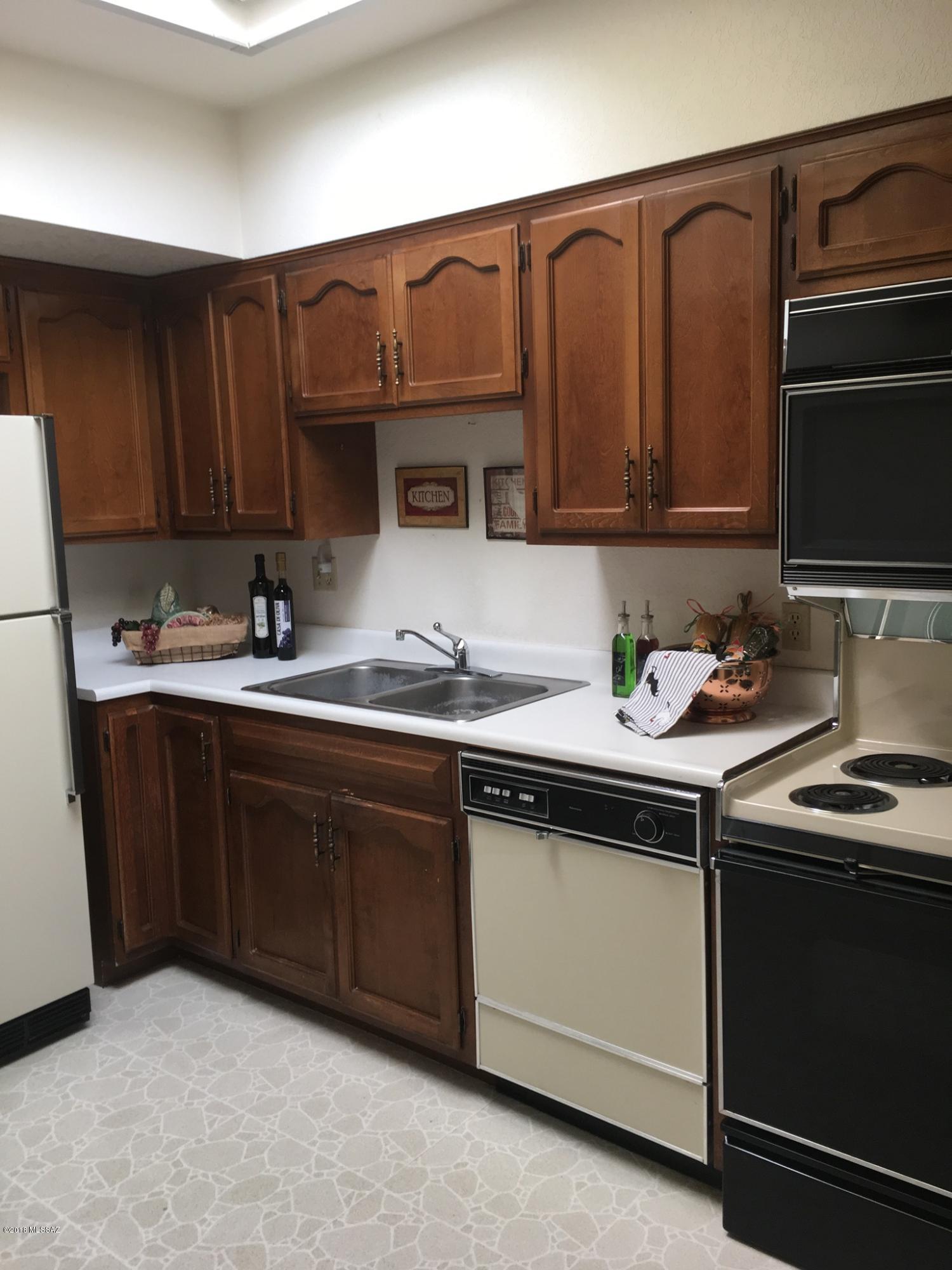 285 South Kolb Road, Unit 24 Tucson, AZ 85710 - Photo 9 of 19