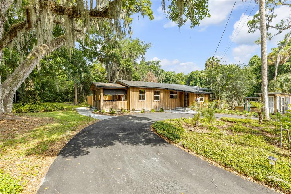 233 West Ariel Road Edgewater, FL 32141 - Photo 10 of 81