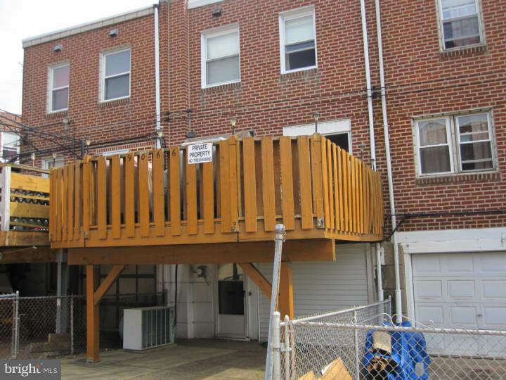 9066 Wesleyan Road Philadelphia, PA 19136 - Photo 18 of 24 Exterior Back