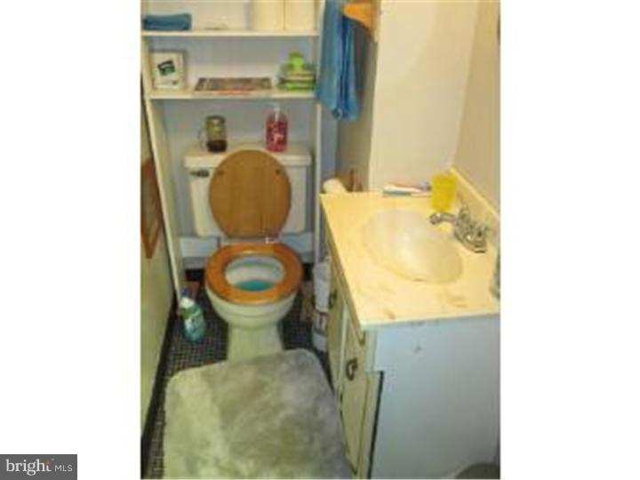 9066 Wesleyan Road Philadelphia, PA 19136 - Photo 23 of 24 Bathroom