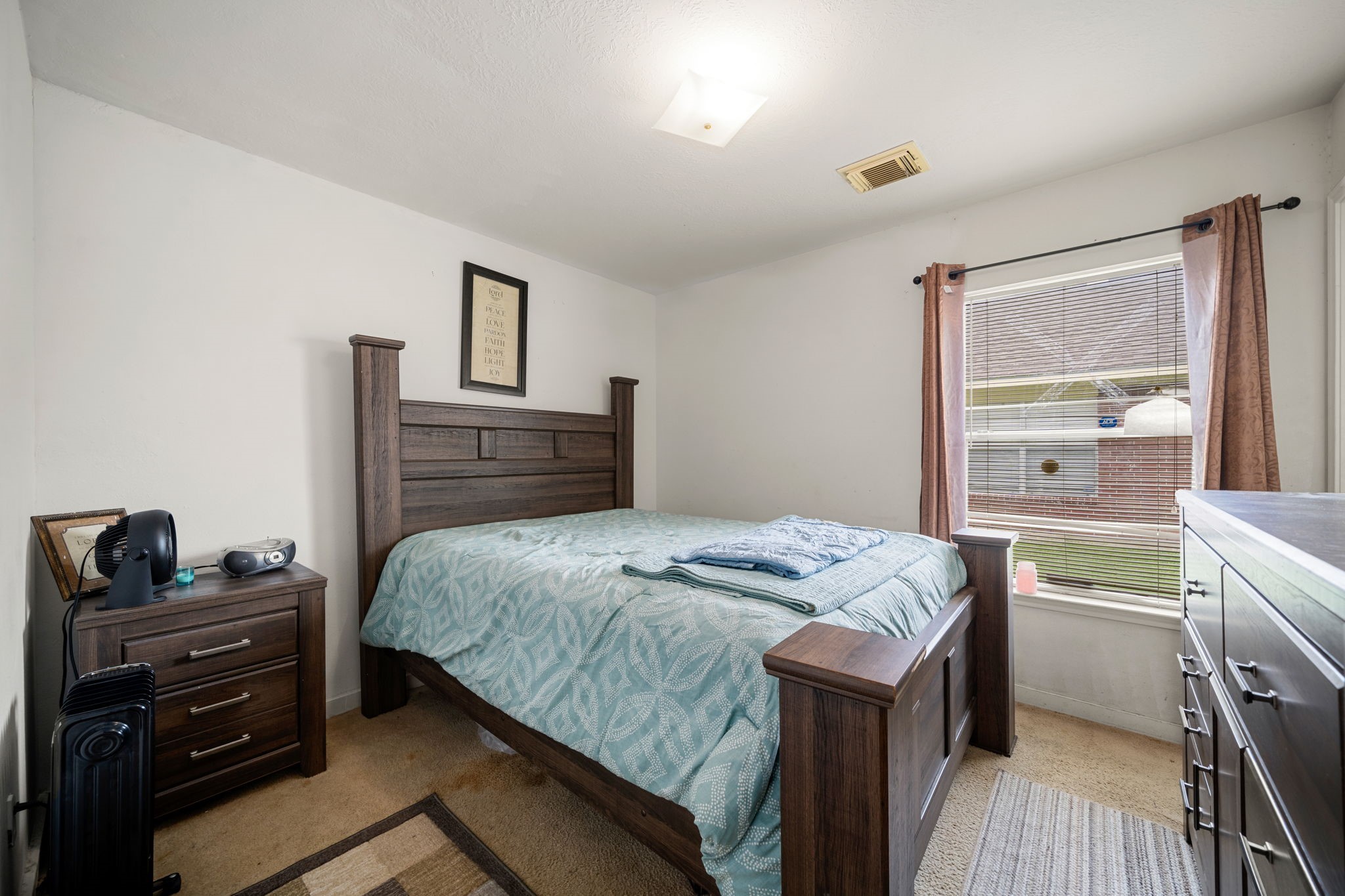 16602 Lazy Ridge Road Houston, TX 77053 - Photo 11 of 16 Secondary Bedroom