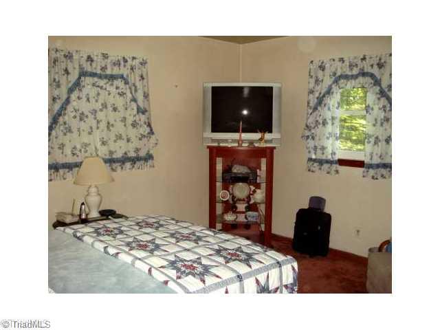 4885 Follansbee Road Winston-Salem, NC 27127 - Photo 13 of 16 1st Bedroom.