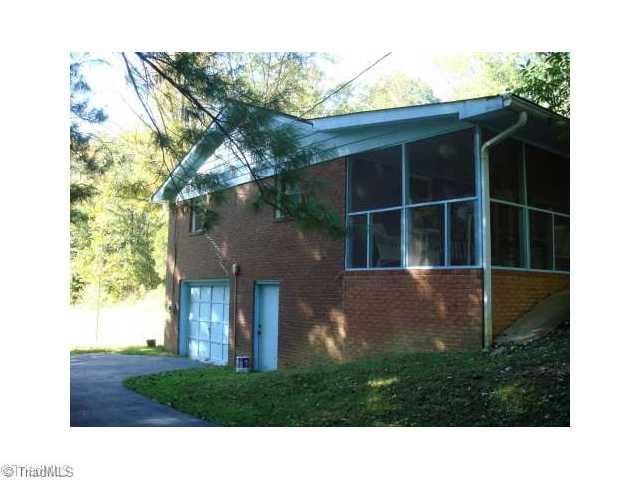 4885 Follansbee Road Winston-Salem, NC 27127 - Photo 4 of 16 Exterior Front.