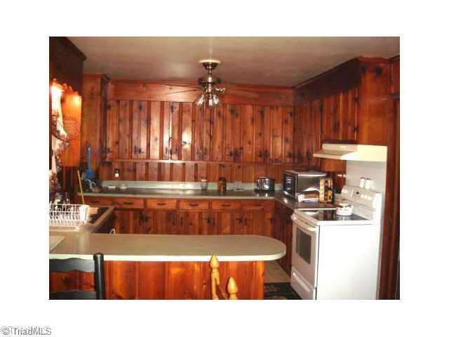 4885 Follansbee Road Winston-Salem, NC 27127 - Photo 10 of 16 Kitchen.