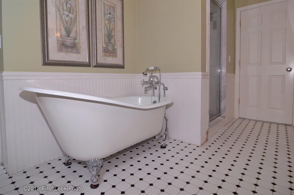 65 Nipmuc Road Scituate, RI 02825 - Photo 22 of 37