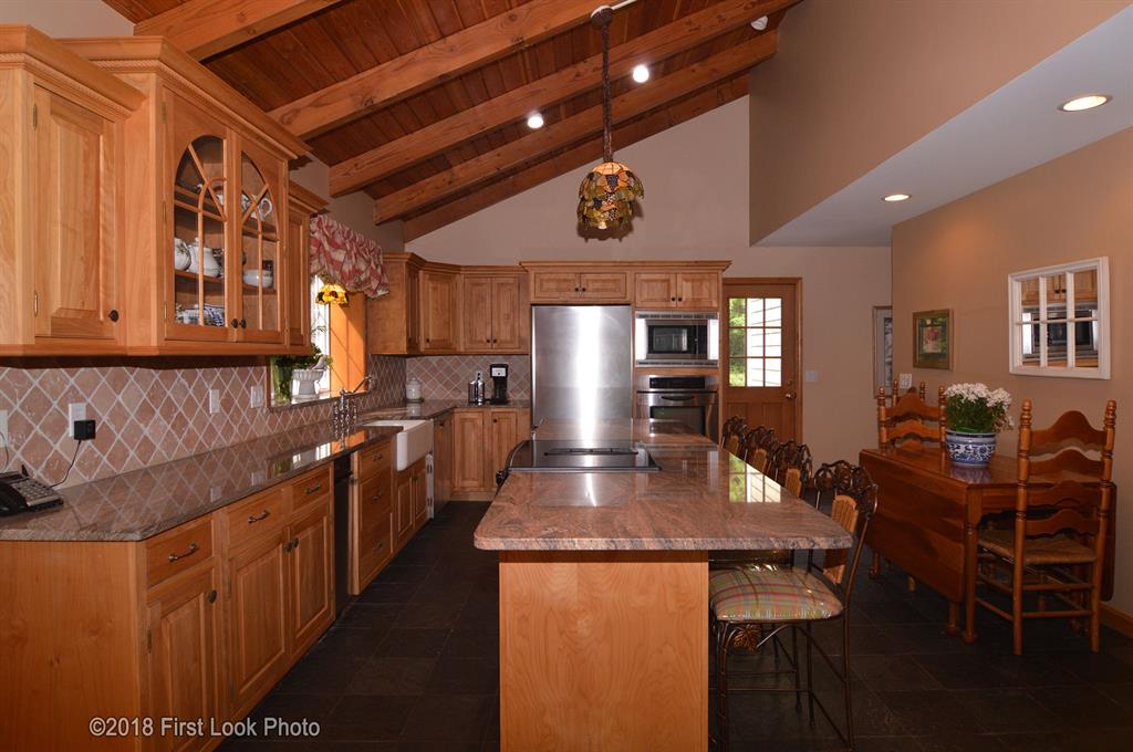 65 Nipmuc Road Scituate, RI 02825 - Photo 6 of 37