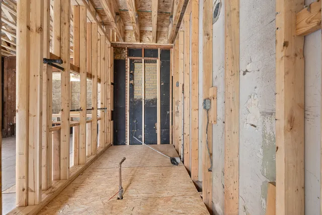 $1,100,000 | 7680 Wolf Road, Burr Ridge, IL 60527