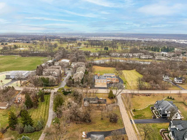 $1,100,000 | 7680 Wolf Road, Burr Ridge, IL 60527