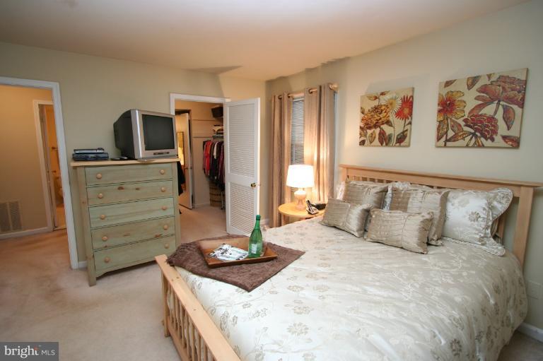 5900 Prince George Drive, Unit 331 Springfield, VA 22152 - Photo 15 of 15 Bedroom (Master)