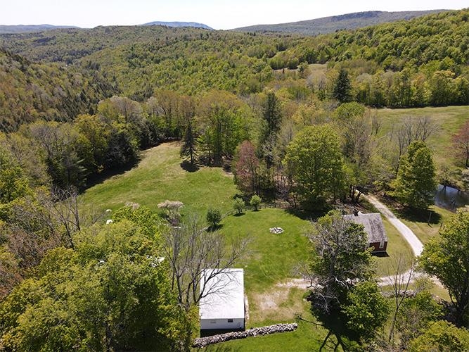 946 Old Gulf Road South Andover, VT 05143 - Photo 3 of 26