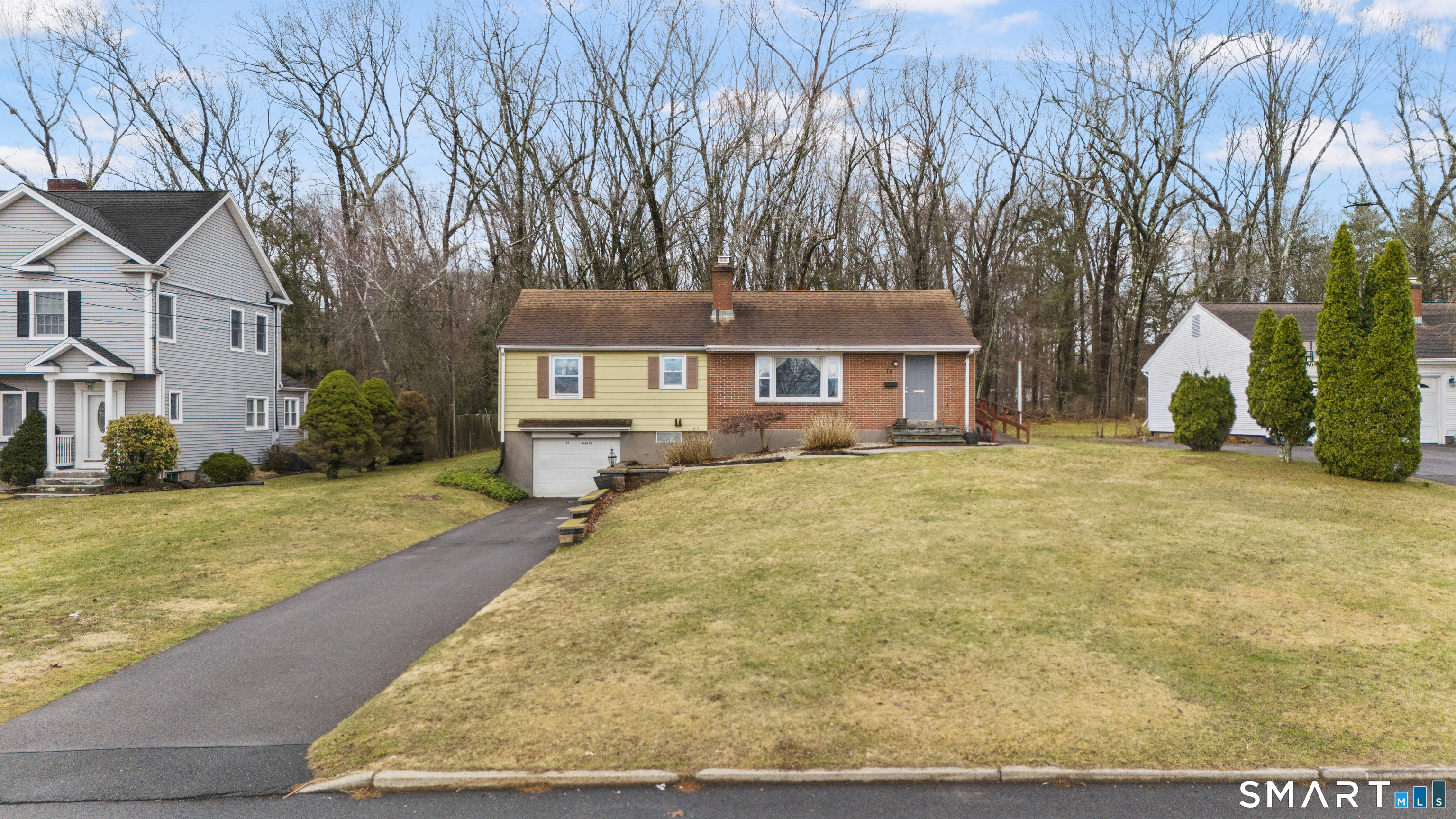 12 Garth Road Manchester, CT 06040 - Photo 2 of 37