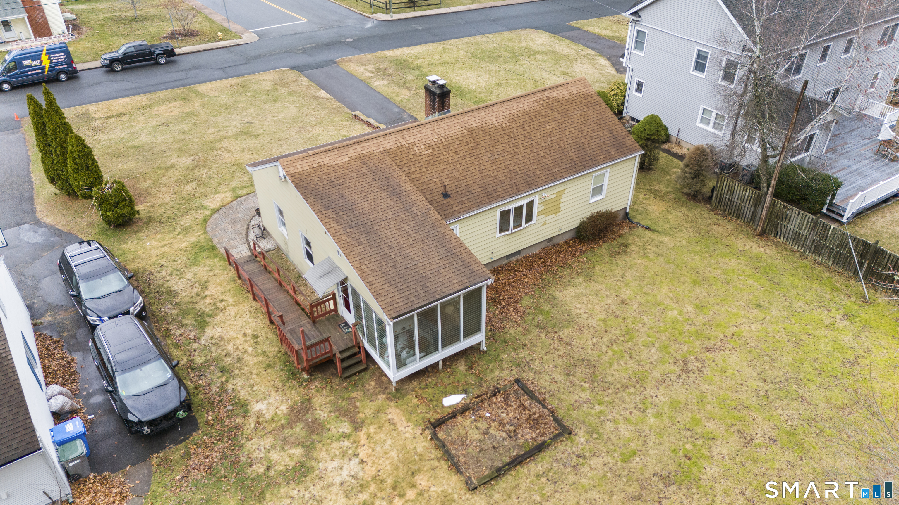 12 Garth Road Manchester, CT 06040 - Photo 31 of 37