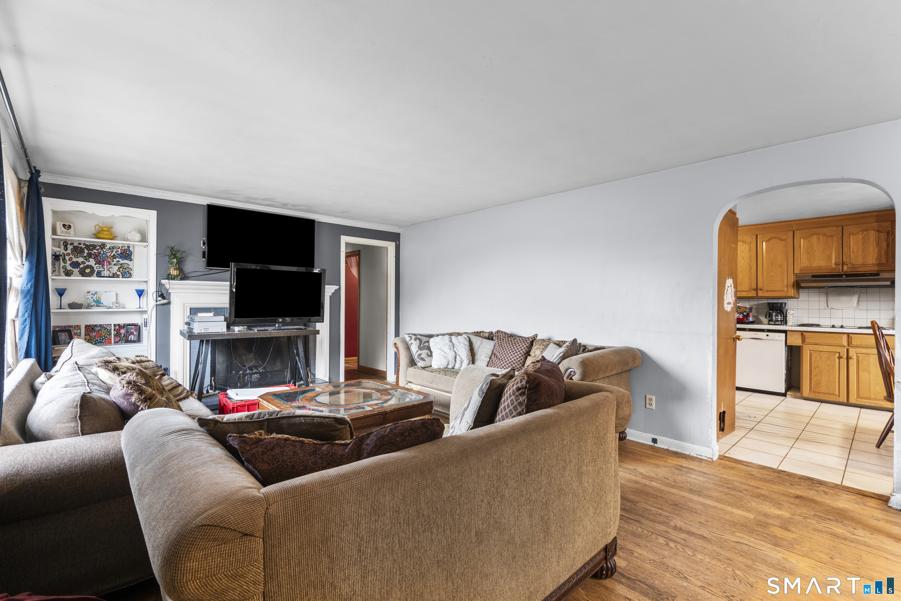 12 Garth Road Manchester, CT 06040 - Photo 4 of 37