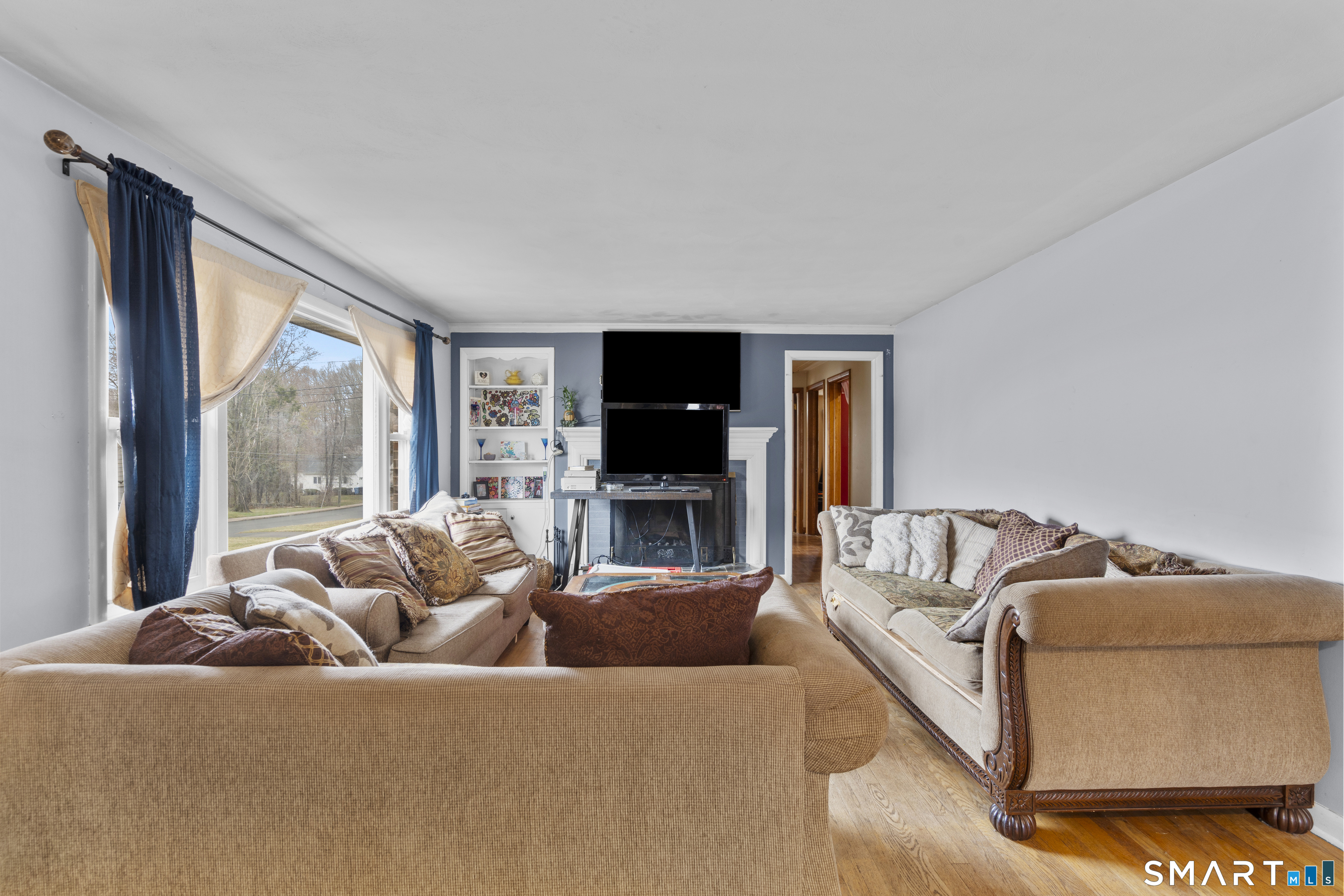 12 Garth Road Manchester, CT 06040 - Photo 5 of 37