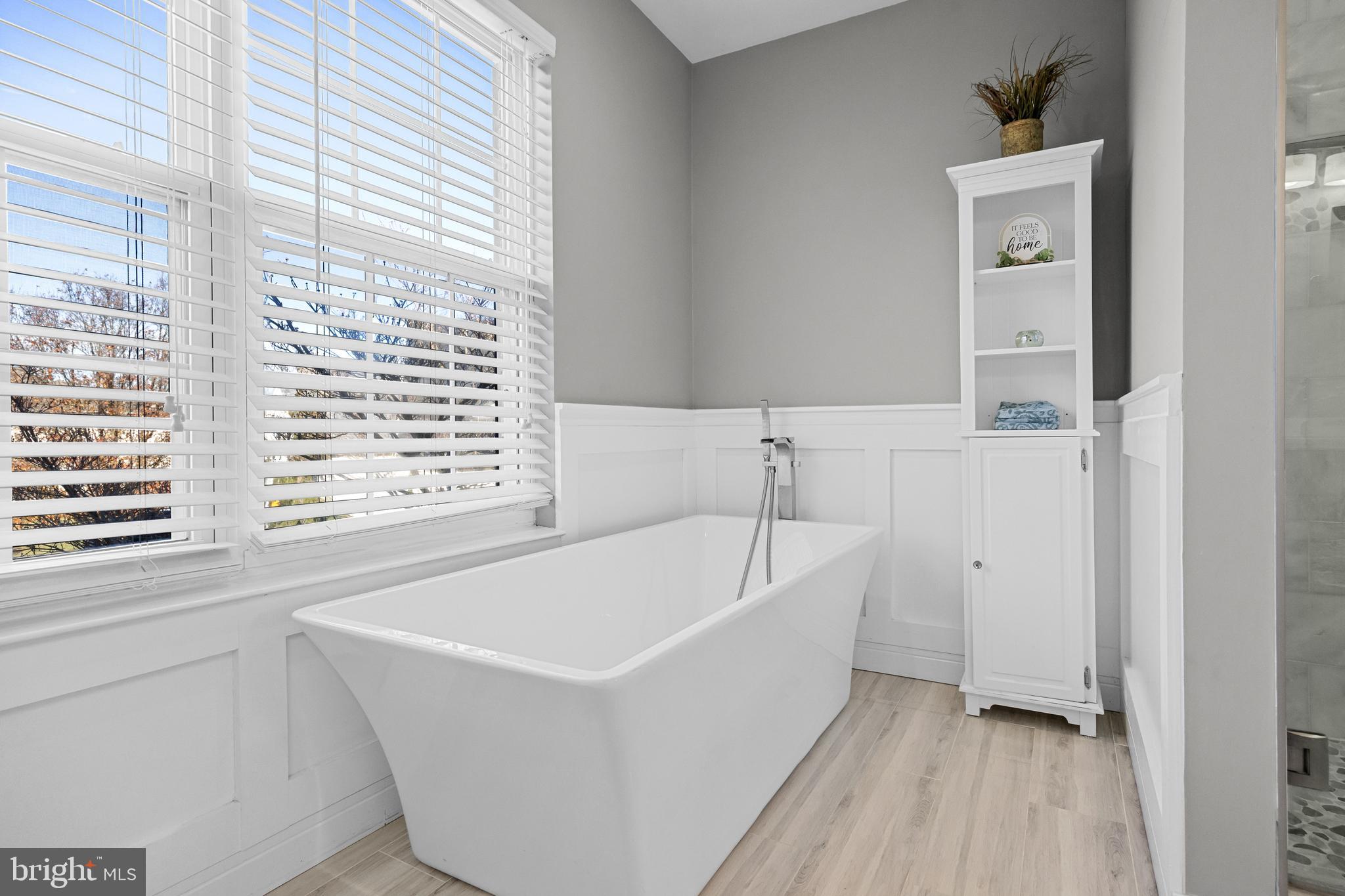 11 Tyler Place Hainesport, NJ 08036 - Photo 28 of 55 Large Soaking Tub