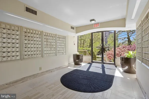 $230,000 | 301 North Beauregard Street, Unit 202, Alexandria, VA 22312