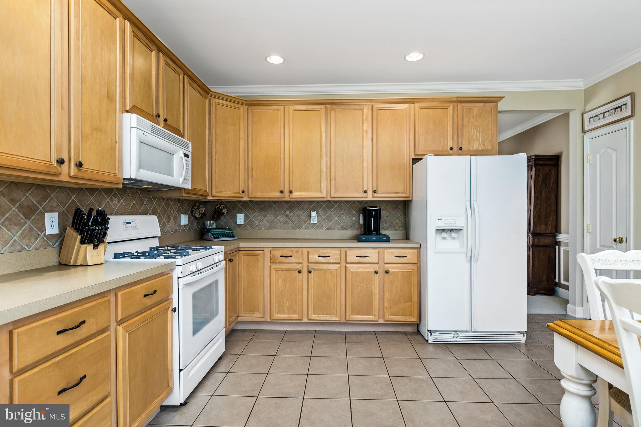 172 Yorktown Road Swedesboro, NJ 08085 - Photo 10 of 37 Gallery Image 10